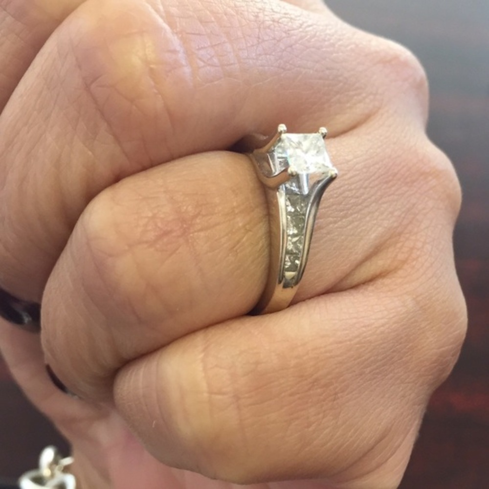 💍White Gold. 1.5 Diamond Karat. Size 6 - Picture 3 of 3